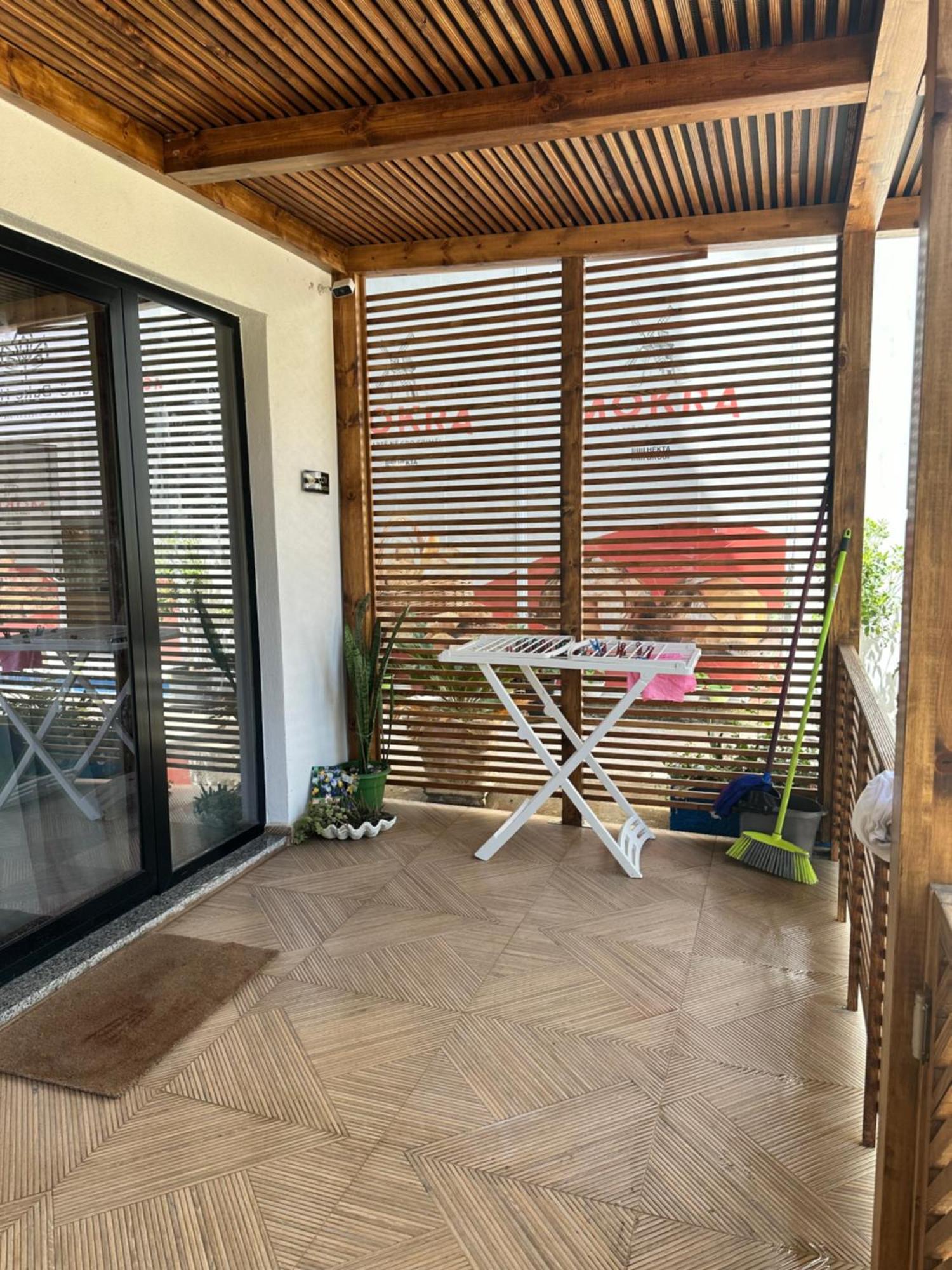 Seahana Apartment Himare